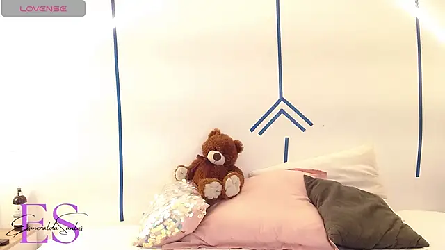 Snapshot of EsmeraldaSantoss chatting on 01.10.25 EsmeraldaSantoss online show from 01.10.25