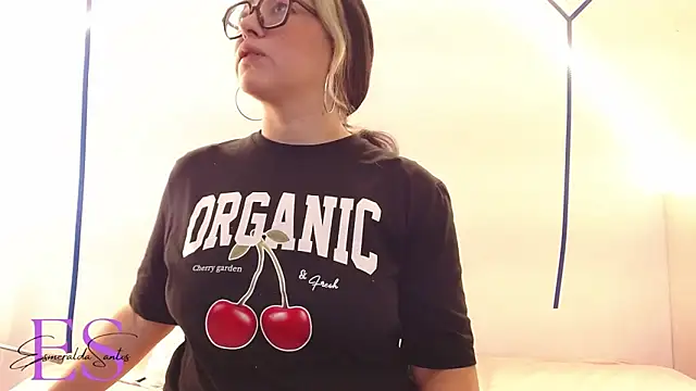 Snapshot of EsmeraldaSantoss chatting on 02.17.25 EsmeraldaSantoss online show from 02.17.25