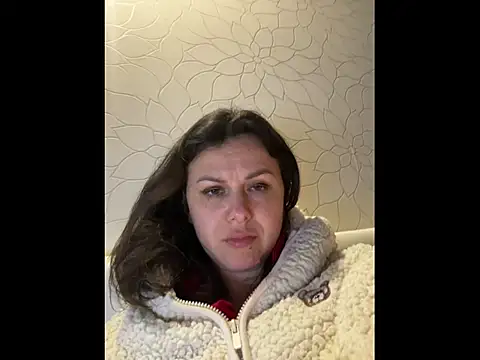 Snapshot of LeggyLover90 chatting on 03.02.26 LeggyLover90 online show from 03.02.26