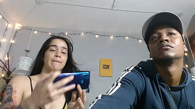 Snapshot of Kimandyuk chatting on 12.26.24 Kimandyuk online show from 12.26.24