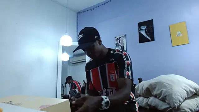 Snapshot of Kimandyuk chatting on 02.08.25 Kimandyuk online show from 02.08.25