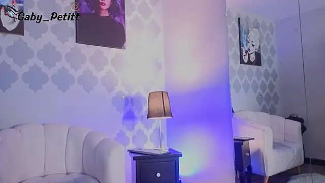 GabyPetit online show from 06.04.26