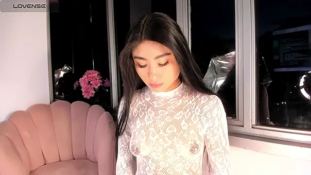 Snapshot of Megan_Lim chatting on 12.22.24 Megan Lim online show from 12.22.24