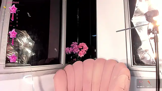 Snapshot of Megan_Lim chatting on 01.13.25 Megan Lim online show from 01.13.25