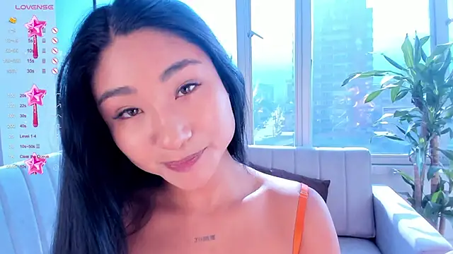 Snapshot of Megan_Lim chatting on 01.17.25 Megan Lim online show from 01.17.25