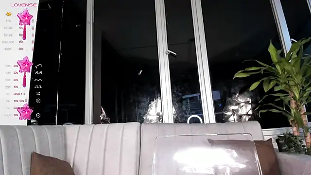 Snapshot of Megan_Lim chatting on 01.18.25 Megan Lim online show from 01.18.25