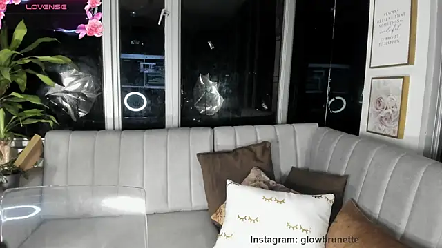 Snapshot of Megan_Lim chatting on 02.05.25 Megan Lim online show from 02.05.25