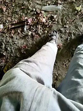 Snapshot of SurjS9 chatting on 09.28.25 SurjS9 online show from 09.28.25