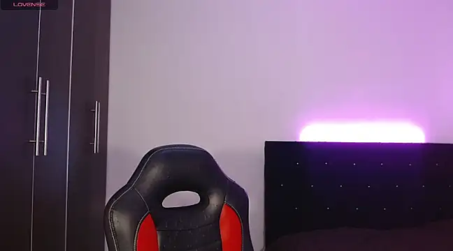 Snapshot of zarablare_ chatting on 12.24.24 zarablare online show from 12.24.24