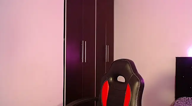 Snapshot of zarablare_ chatting on 01.11.25 zarablare online show from 01.11.25