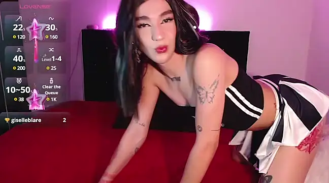 Snapshot of zarablare_ chatting on 02.12.25 zarablare online show from 02.12.25