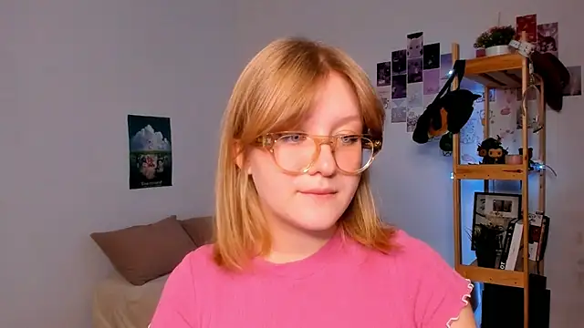 Snapshot of leazy_peazy chatting on 10.15.25 leazy peazy online show from 10.15.25