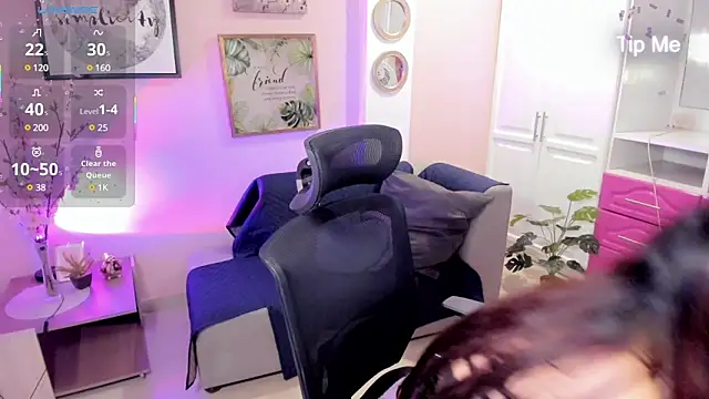 Snapshot of Dakota_Faning chatting on 01.23.25 Dakota Faning online show from 01.23.25