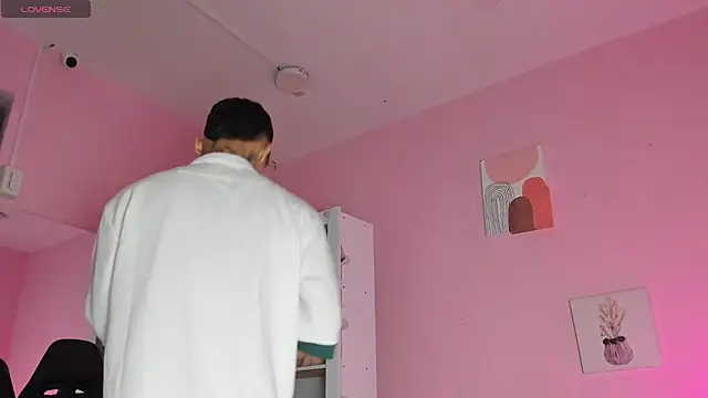 Ian Castillo  online show from 09.26.25