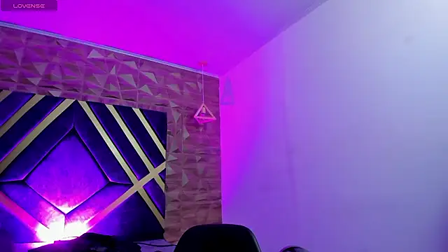 Snapshot of Ian_Castillo_ chatting on 02.02.26 Ian Castillo online show from 02.02.26