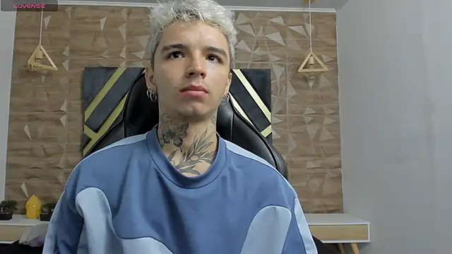 Snapshot of Ian_Castillo_ chatting on 02.23.26 Ian Castillo online show from 02.23.26