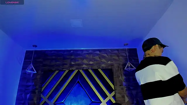 Snapshot of Ian_Castillo_ chatting on 04.02.26 Ian Castillo online show from 04.02.26