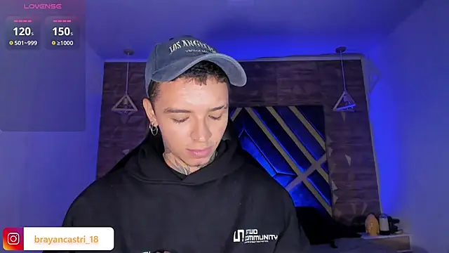 Snapshot of Ian_Castillo_ chatting on 04.10.26 Ian Castillo online show from 04.10.26