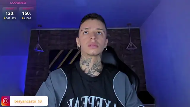 Snapshot of Ian_Castillo_ chatting on 04.13.26 Ian Castillo online show from 04.13.26