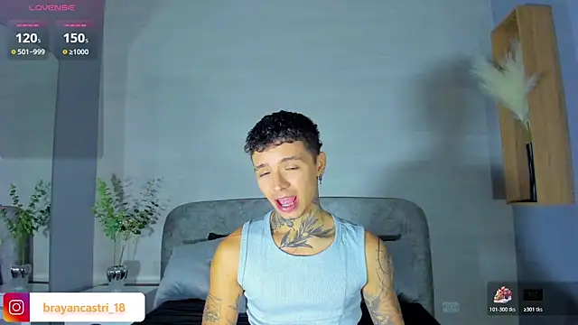 Snapshot of Ian_Castillo_ chatting on 05.30.26 Ian Castillo online show from 05.30.26