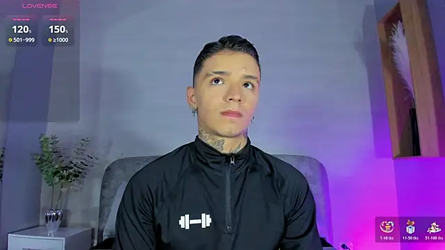 Snapshot of Ian_Castillo_ chatting on 06.17.26 Ian Castillo online show from 06.17.26