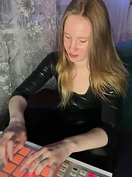 saint cat25 online show from 05.11.26
