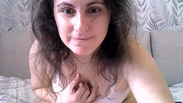 ShelaDiass online show from 11.13.25