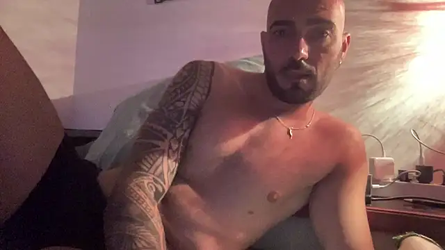 Snapshot of alessandromori91 chatting on 09.11.25 alessandromori91 online show from 09.11.25