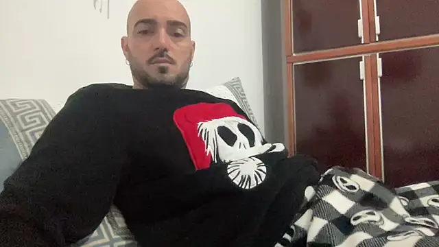 alessandromori91 online show from 12.22.25