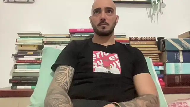 Snapshot of alessandromori91 chatting on 04.23.26 alessandromori91 online show from 04.23.26