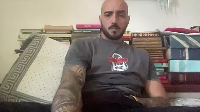 Snapshot of alessandromori91 chatting on 05.16.26 alessandromori91 online show from 05.16.26
