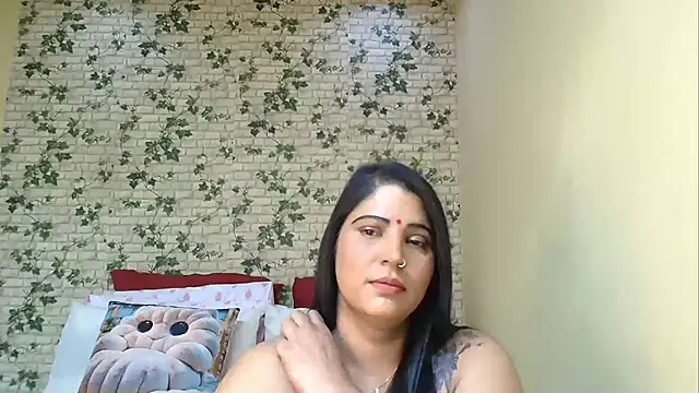 Snapshot of XIndianintimacy chatting on 06.06.26 XIndianintimacy online show from 06.06.26