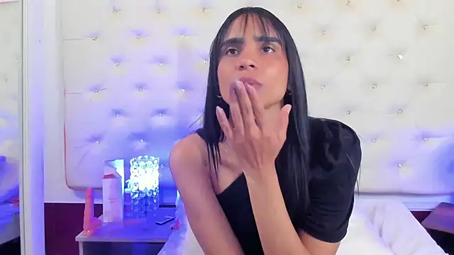 sophie pariss online show from 03.08.25