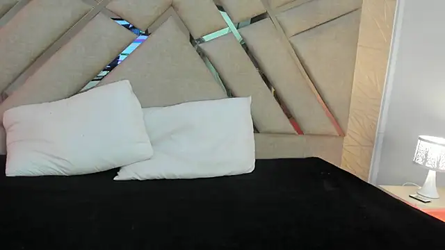 sophie pariss online show from 04.01.26