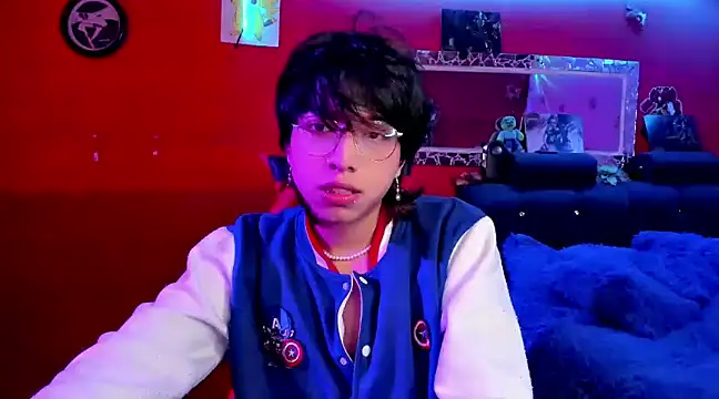 Snapshot of AnggelONfiree chatting on 12.16.24 AnggelONfiree online show from 12.16.24