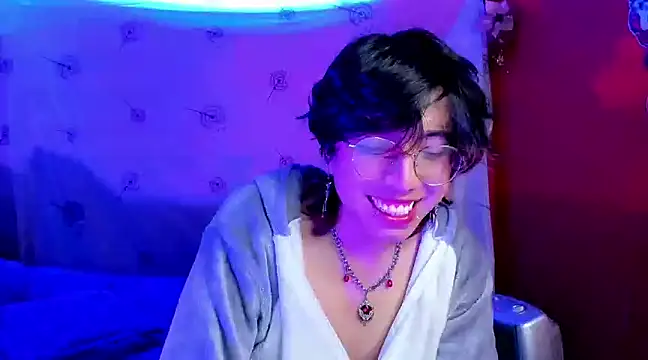 Snapshot of AnggelONfiree chatting on 12.29.24 AnggelONfiree online show from 12.29.24