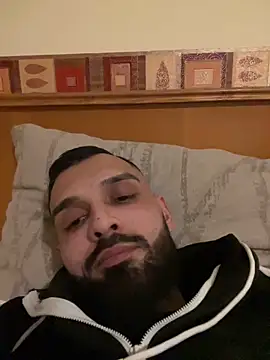 Snapshot of sisi1992 chatting on 03.18.25 sisi1992 online show from 03.18.25