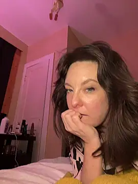 Snapshot of Evagirl88 chatting on 03.16.25 Evagirl88 online show from 03.16.25