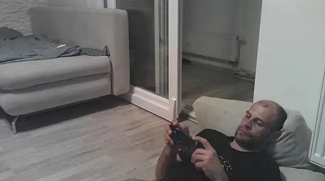 Snapshot of Zbochunec chatting on 03.07.25 Zbochunec online show from 03.07.25