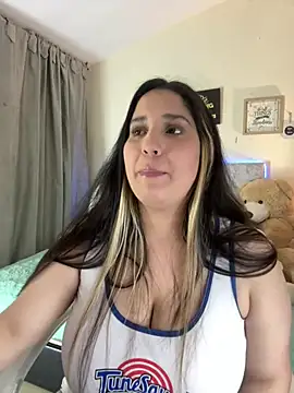 Snapshot of valentina_jonnes1 chatting on 12.12.24 valentina jonnes1 online show from 12.12.24