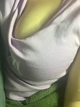 Snapshot of Chiha88 chatting on 12.23.24 Chiha88 online show from 12.23.24