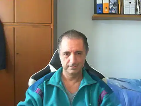 Snapshot of lliuk70mi chatting on 03.17.25 lliuk70mi online show from 03.17.25
