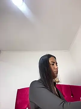 Snapshot of CAM_21X chatting on 01.11.25 CAM 21X online show from 01.11.25