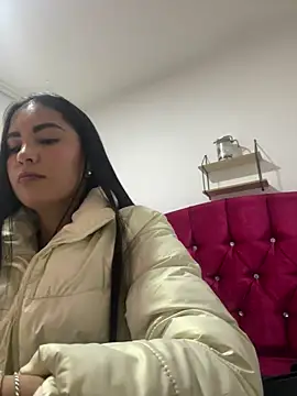 Snapshot of CAM_21X chatting on 01.22.25 CAM 21X online show from 01.22.25