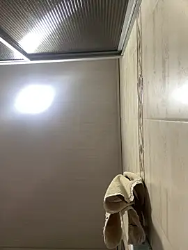 Snapshot of CAM_21X chatting on 02.14.25 CAM 21X online show from 02.14.25