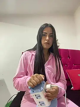 Snapshot of CAM_21X chatting on 03.12.25 CAM 21X online show from 03.12.25