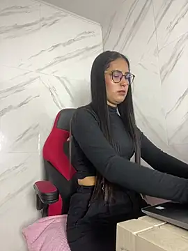 Snapshot of CAM_21X chatting on 03.13.25 CAM 21X online show from 03.13.25