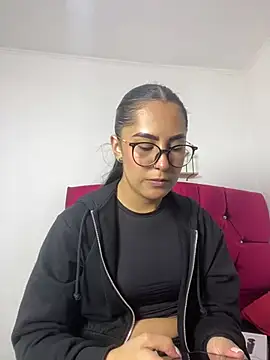 Snapshot of CAM_21X chatting on 03.17.25 CAM 21X online show from 03.17.25