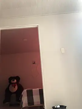 Snapshot of CAM_21X chatting on 10.01.25 CAM 21X online show from 10.01.25