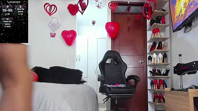 SophieBaker   online show from 02.13.26